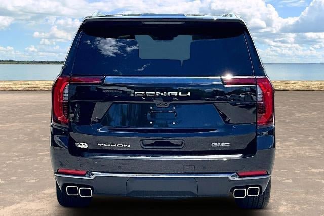 Used 2025 GMC Yukon Denali Ultimate w/ LPO, Floor Liner Package AWD/4WD image 5