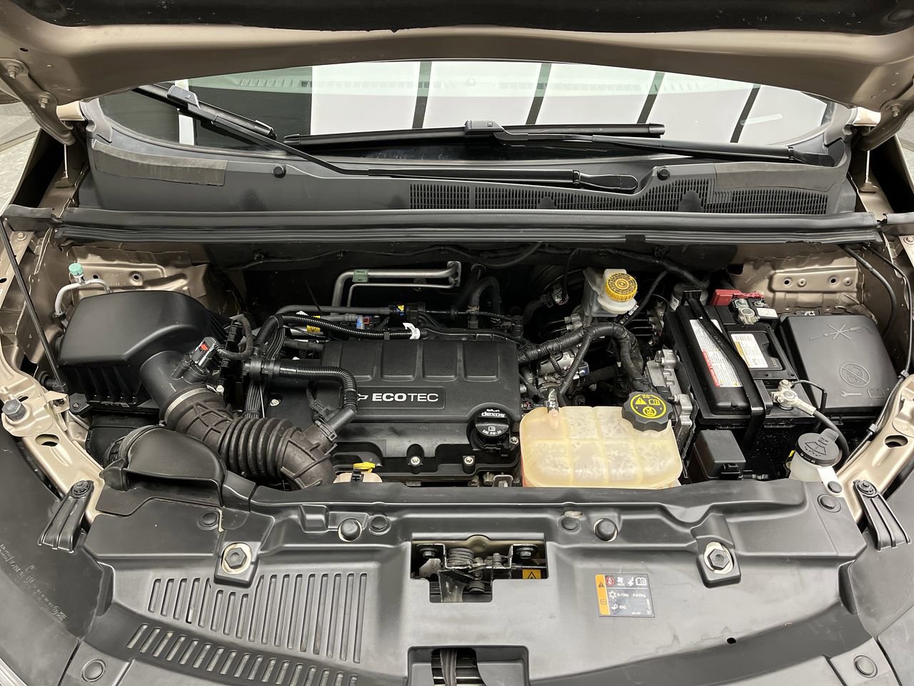 Used 2019 Chevrolet Trax LT w/ Sun & Sound Package AWD/4WD image 28