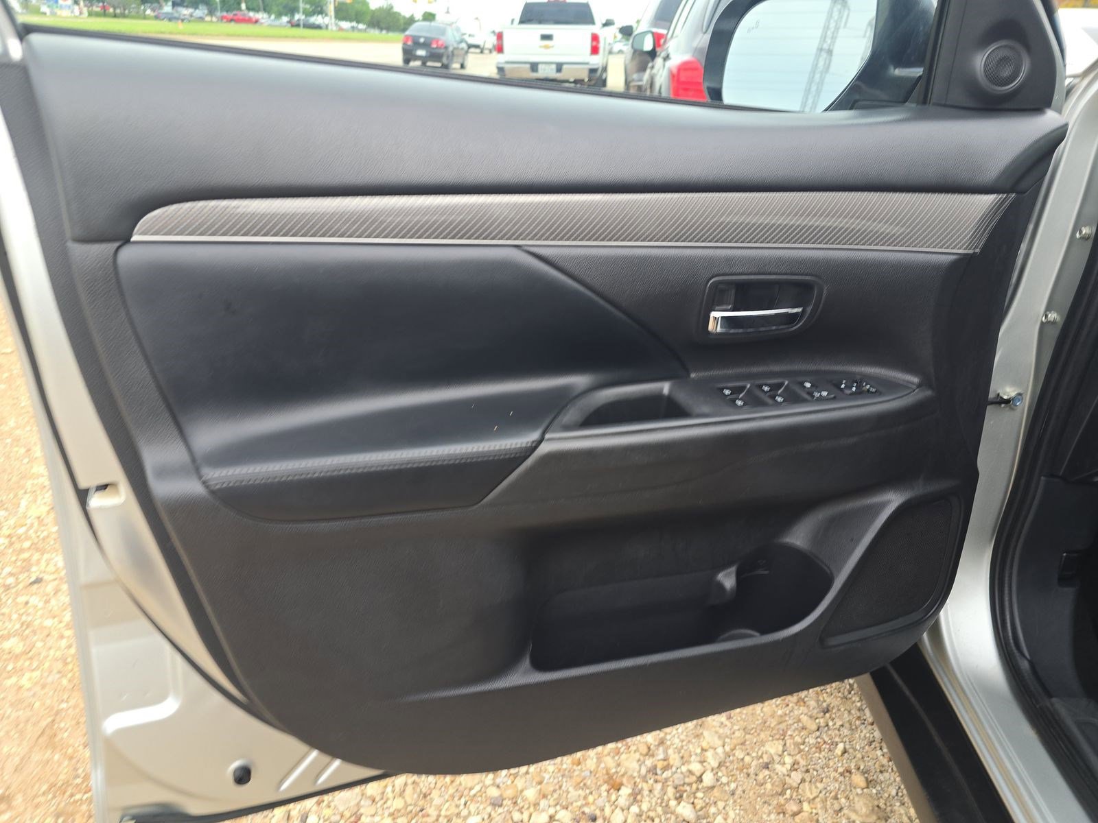 Used 2020 Mitsubishi Outlander SEL AWD/4WD image 15