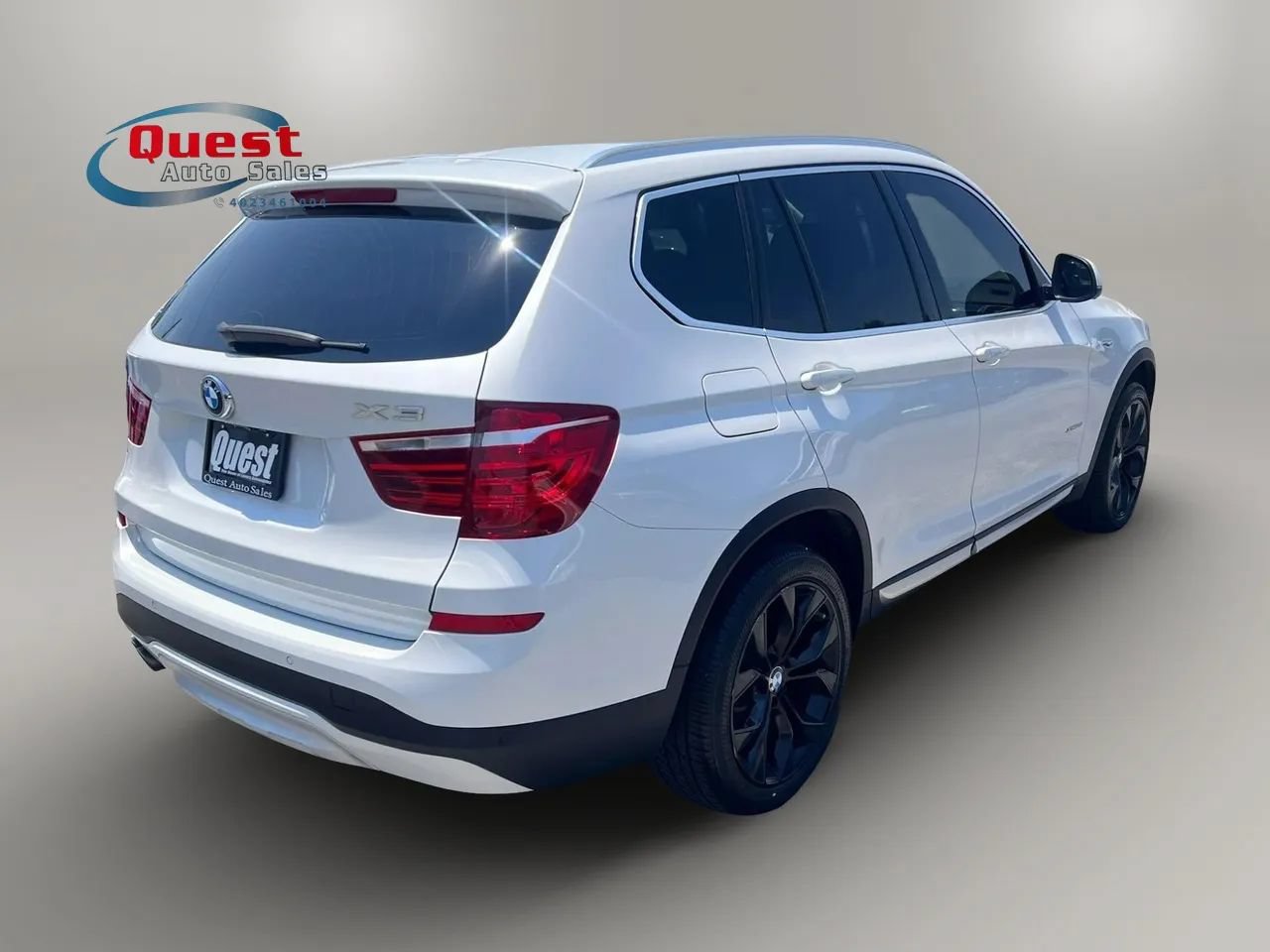 Used 2017 BMW X3 xDrive28i AWD/4WD image 3