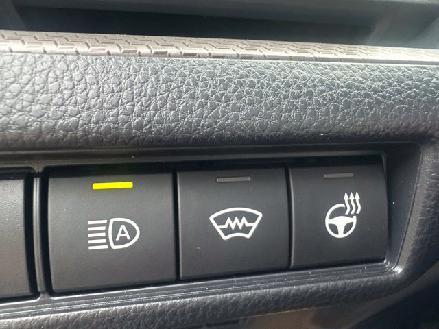 Used 2024 Toyota Prius XLE FWD image 27