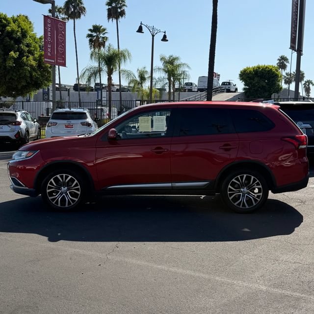 Used 2017 Mitsubishi Outlander SE FWD image 4