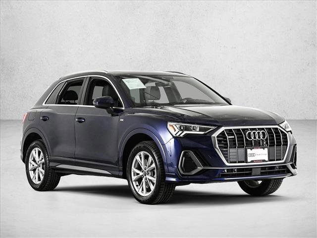 Used 2023 Audi Q3 2.0T Premium Plus w/ Premium Plus Package image 3