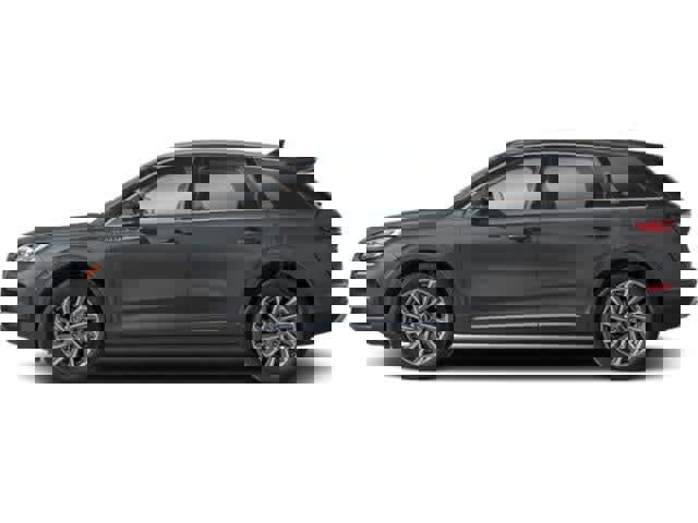 Used 2023 Lincoln Corsair Reserve w/ Equipment Group 201A AWD/4WD image 2