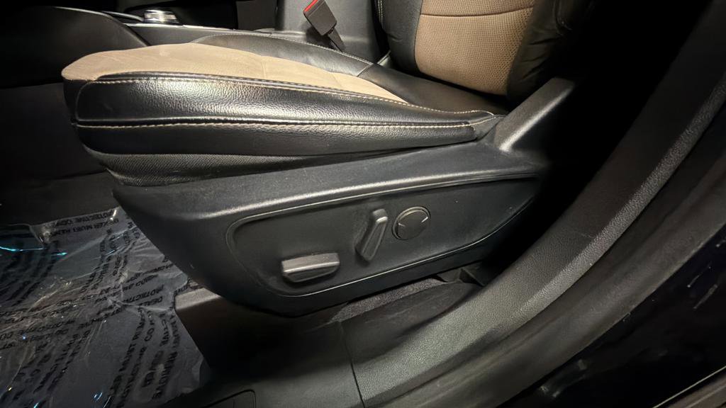 Used 2021 Ford Escape Titanium w/ Titanium Elite Package image 26