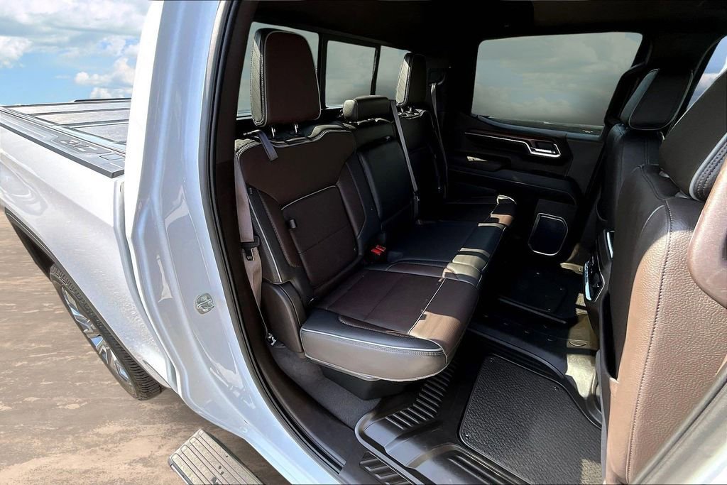 Used 2023 GMC Sierra 1500 Denali w/ Denali Reserve Package AWD/4WD image 28