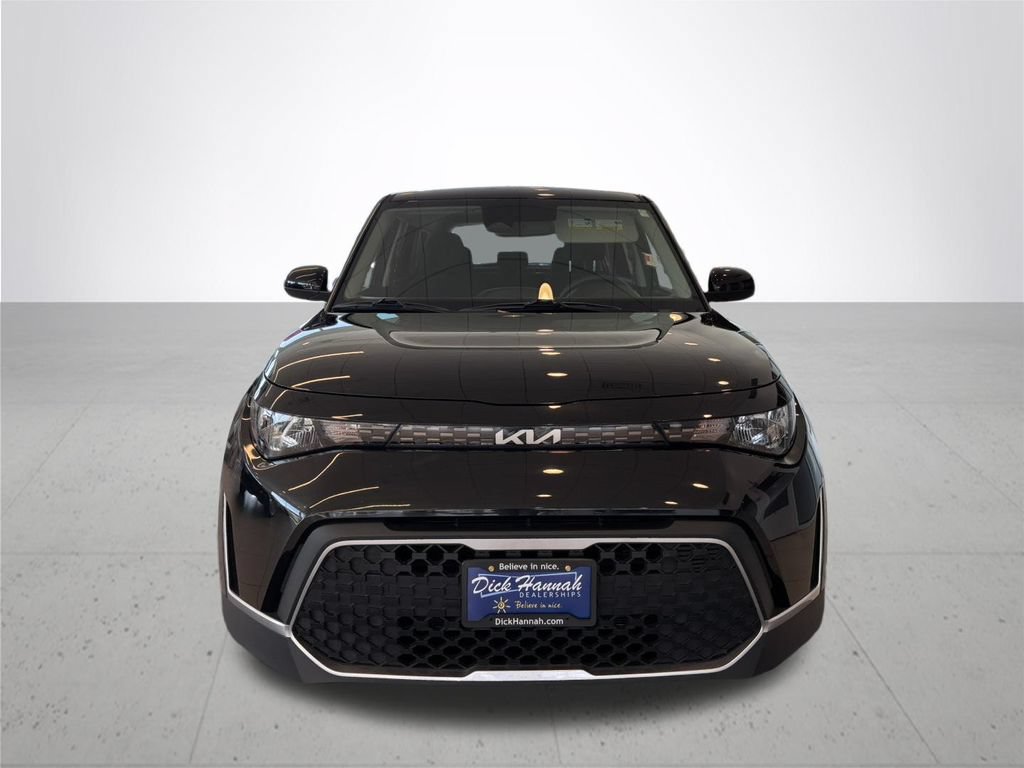 Used 2023 Kia Soul LX FWD image 3