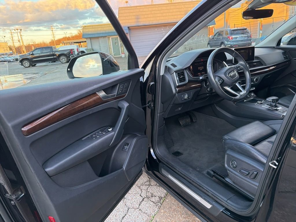 Used 2018 Audi Q5 2.0T Premium Plus w/ Premium Plus Package image 19