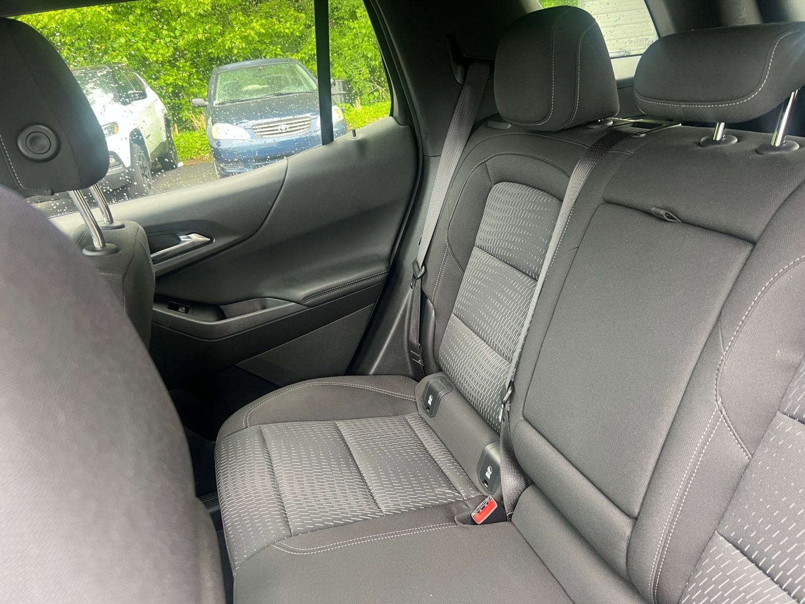 Used 2025 Chevrolet Equinox LT FWD image 34