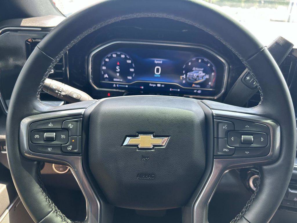 Used 2025 Chevrolet Silverado 3500 High Country w/ High Country Premium Package AWD/4WD image 46