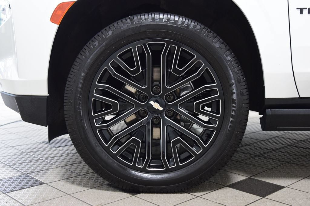 Used 2023 Chevrolet Tahoe High Country AWD/4WD image 27