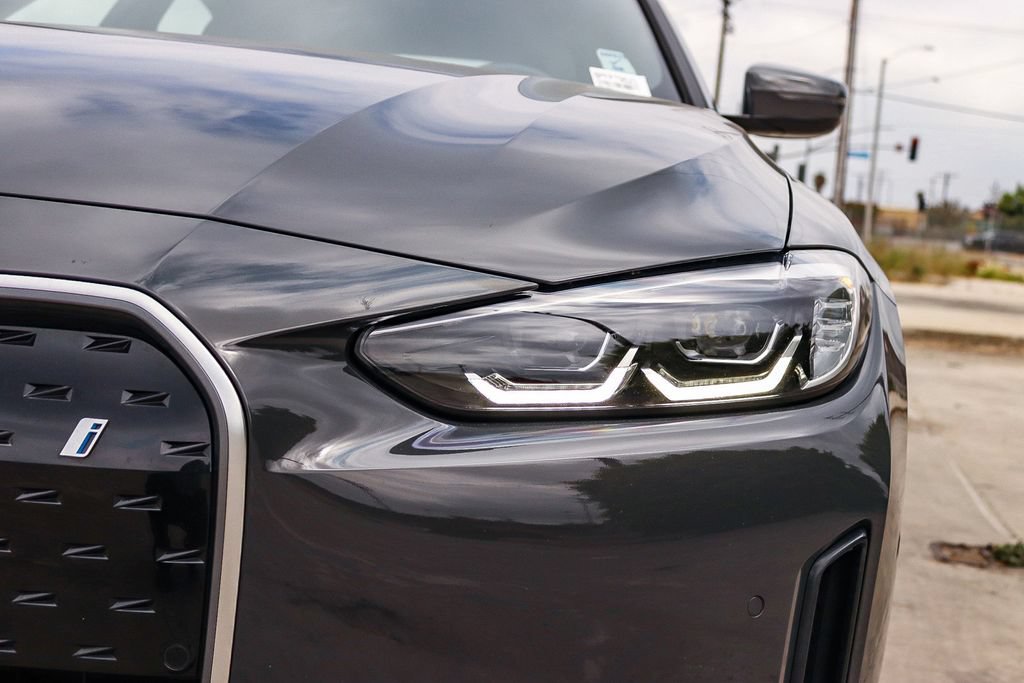 Used 2023 BMW i4 eDrive40 w/ Premium Package RWD image 9