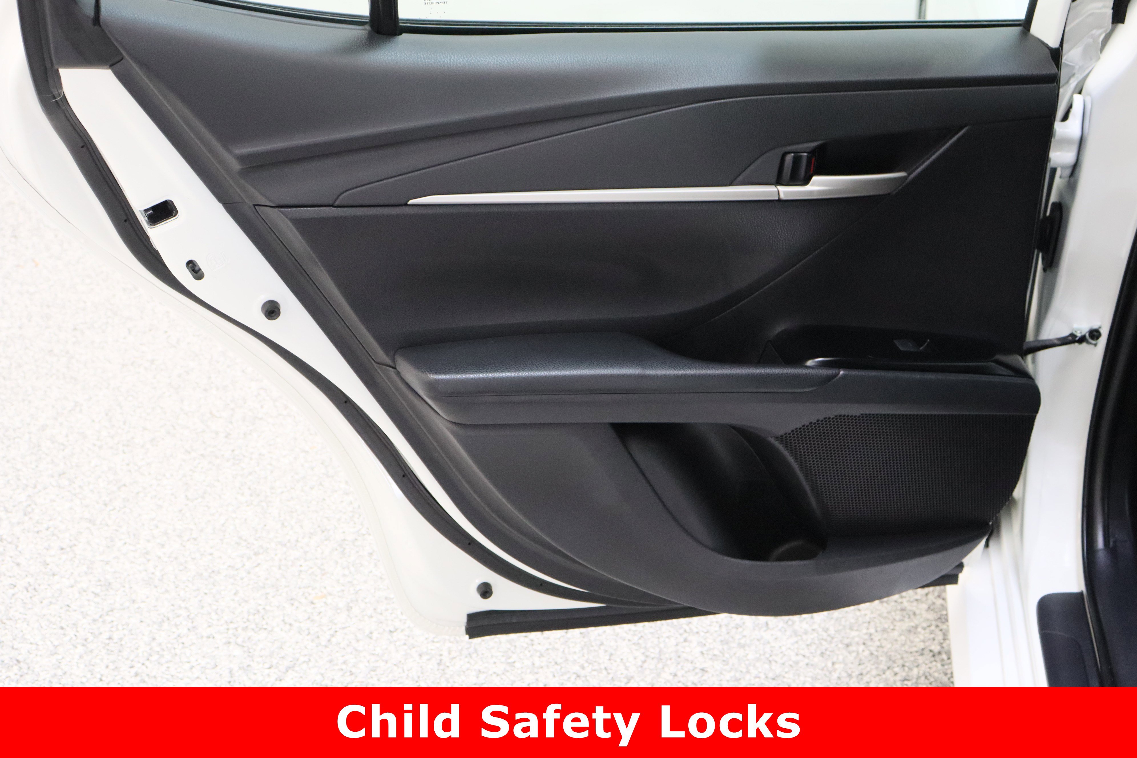 Certified 2025 Toyota Camry LE FWD image 25