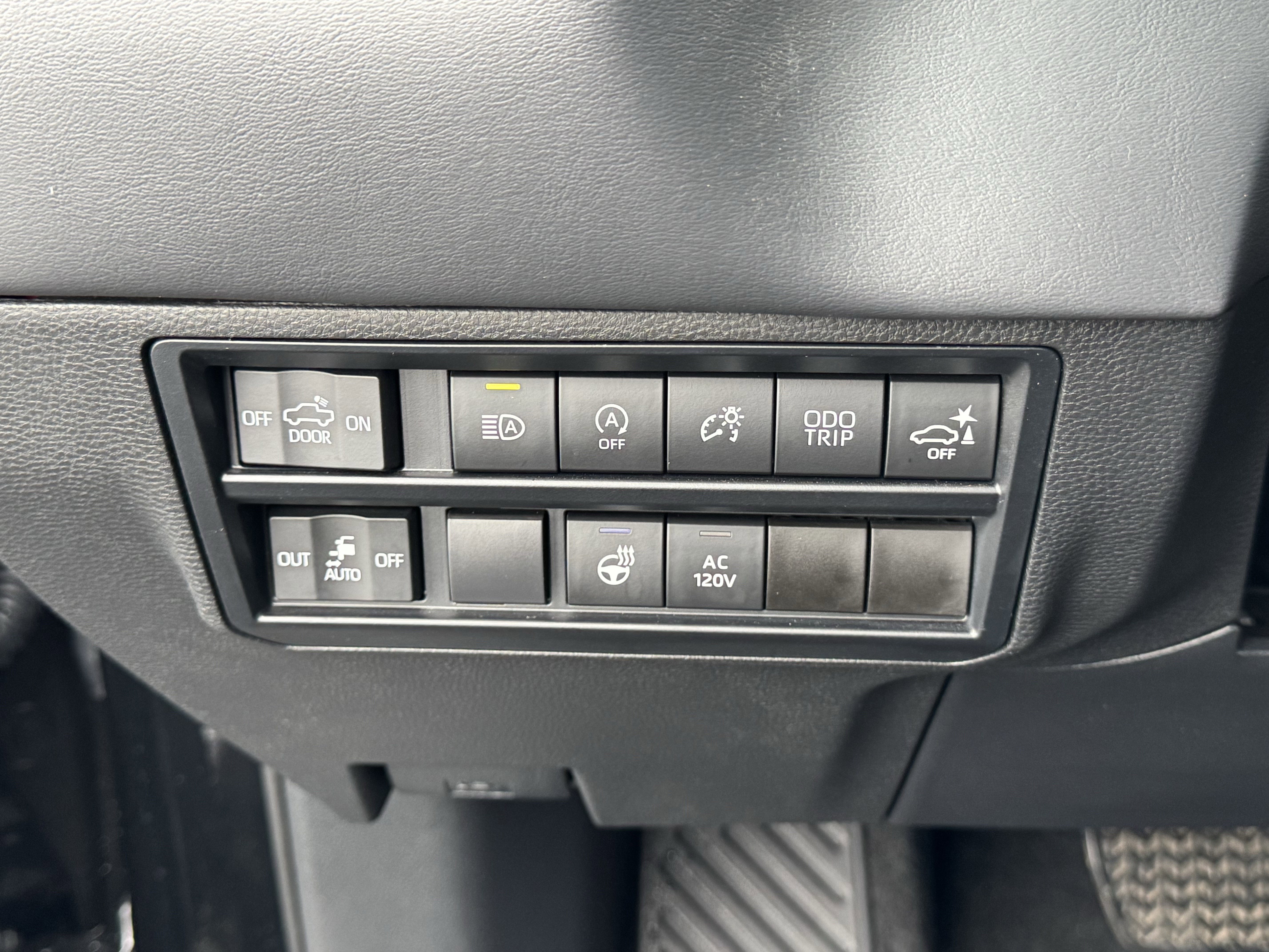 Used 2023 Toyota Tundra Platinum image 28