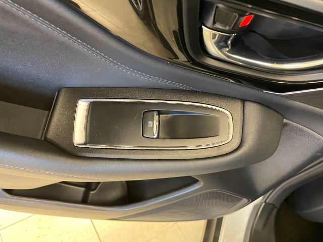 Used 2022 Subaru Outback Limited AWD/4WD image 21