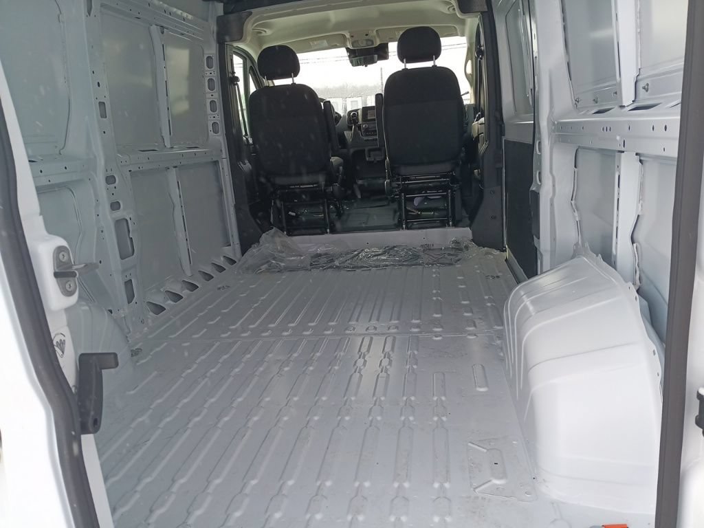 New 2025 RAM ProMaster 3500 w/ Cold Weather Group FWD image 25