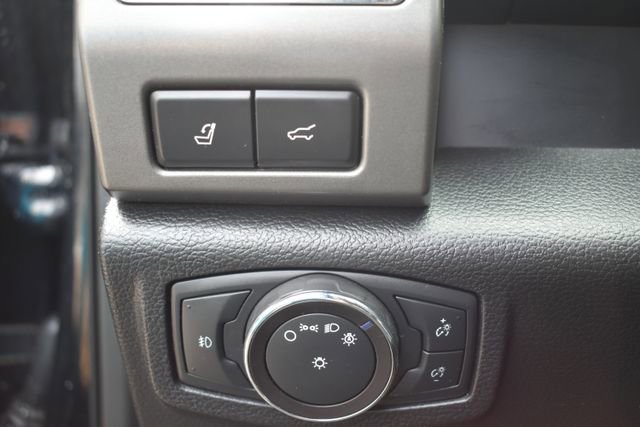 Used 2018 Ford Expedition Max XLT w/ Equipment Group 202A AWD/4WD image 22