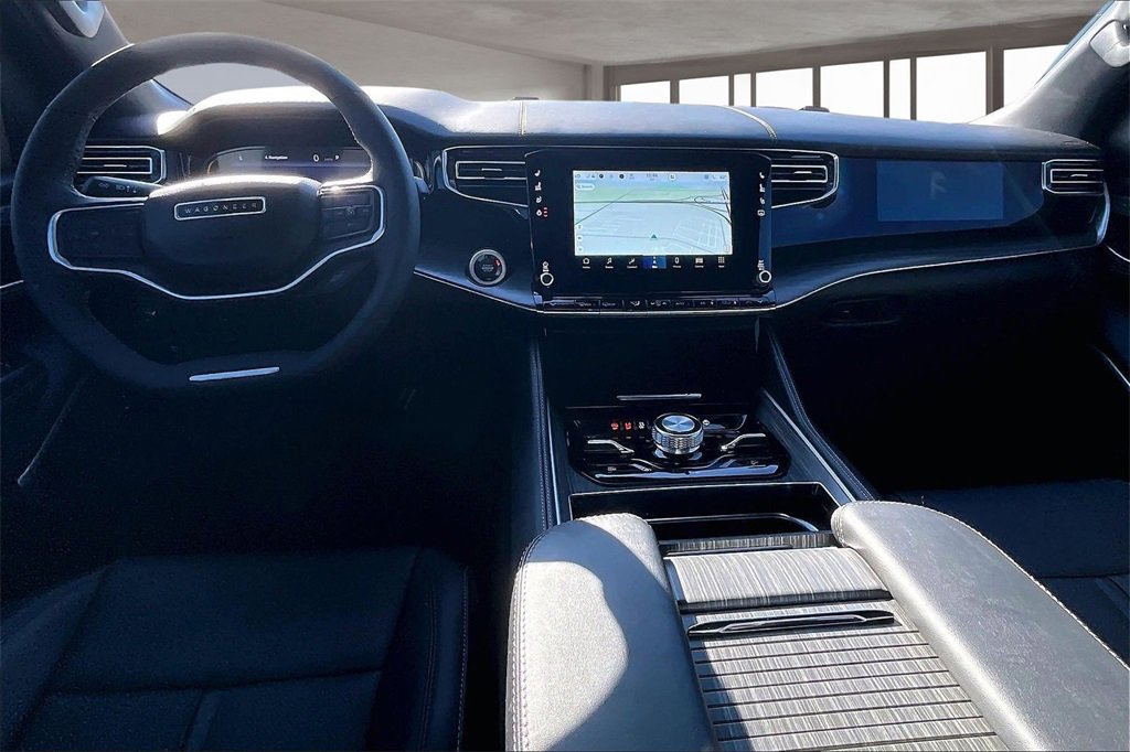 Used 2023 Jeep Wagoneer Series III w/ Premium Group I image 15