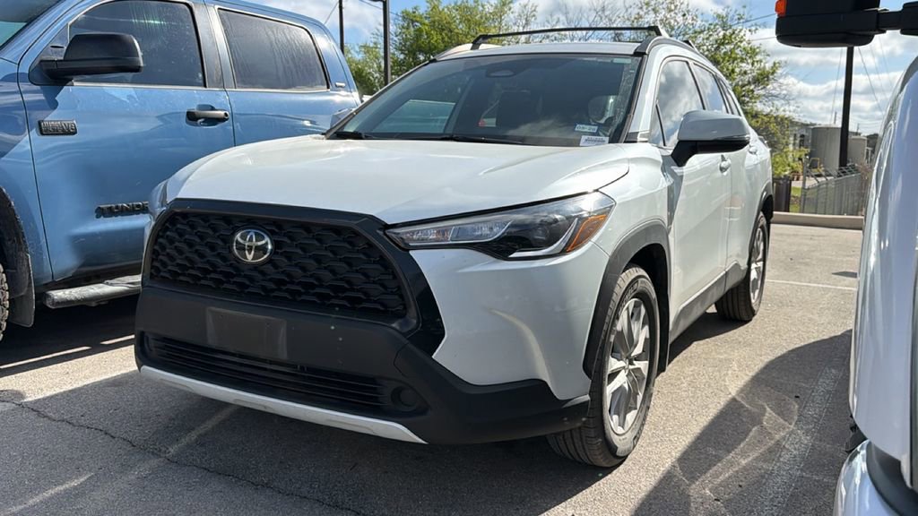 Used 2024 Toyota Corolla Cross LE image 10