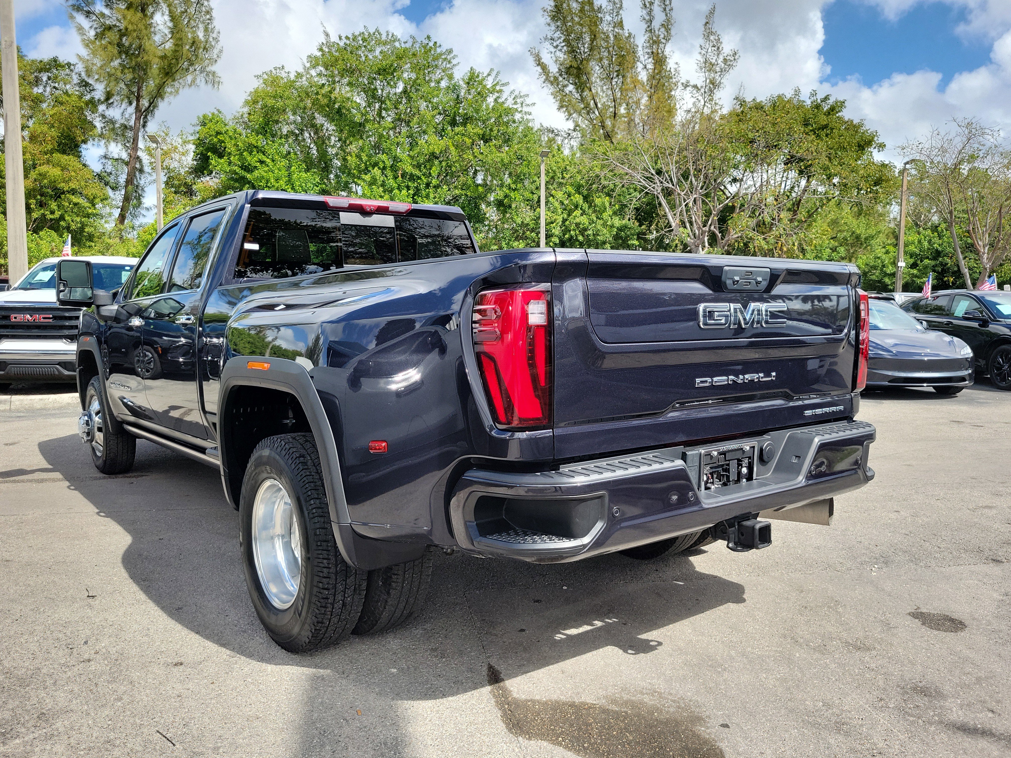 Used 2024 GMC Sierra 3500 Denali Ultimate image 7