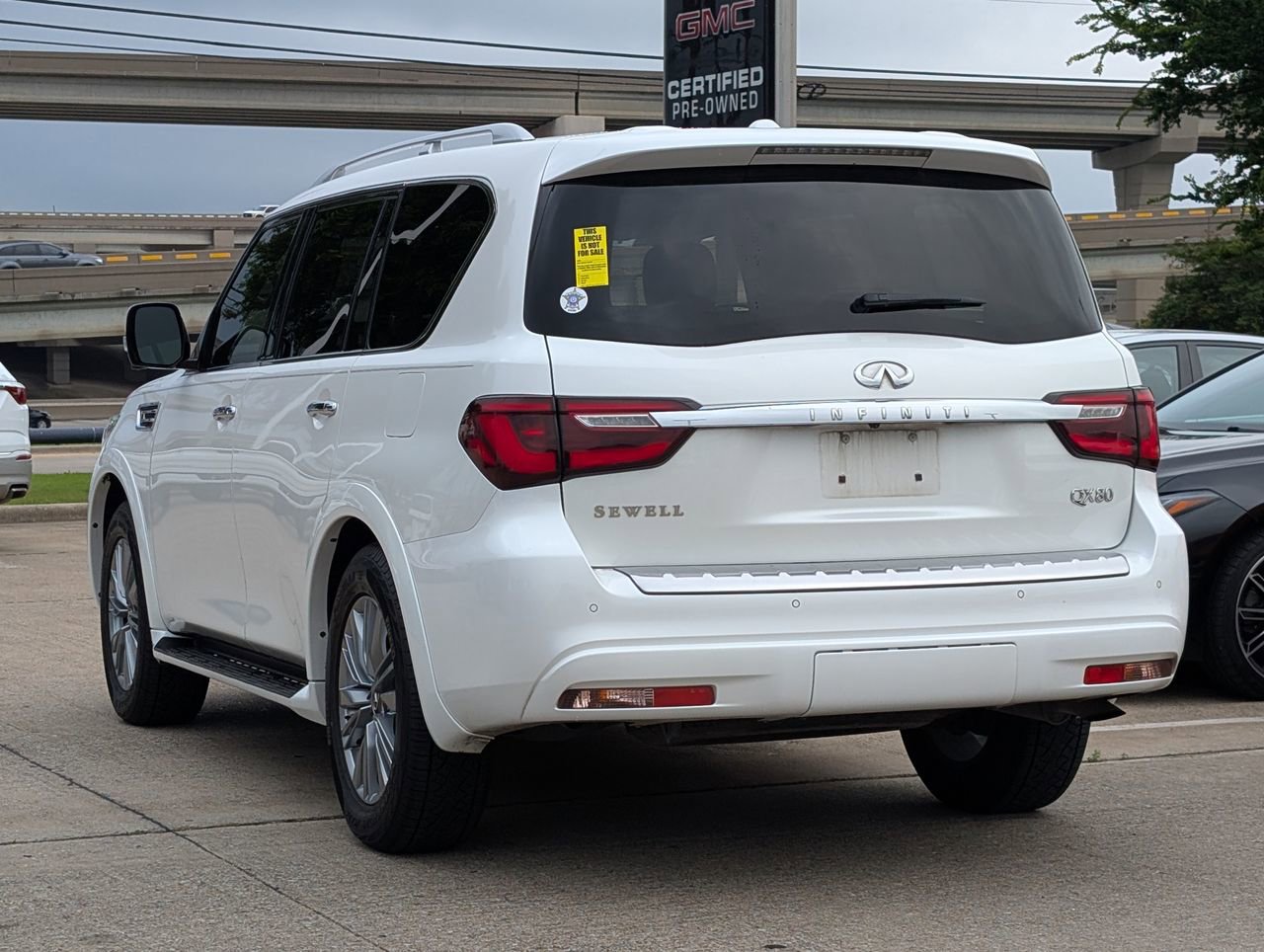 Used 2021 INFINITI QX80 Luxe w/ Cargo Package image 6