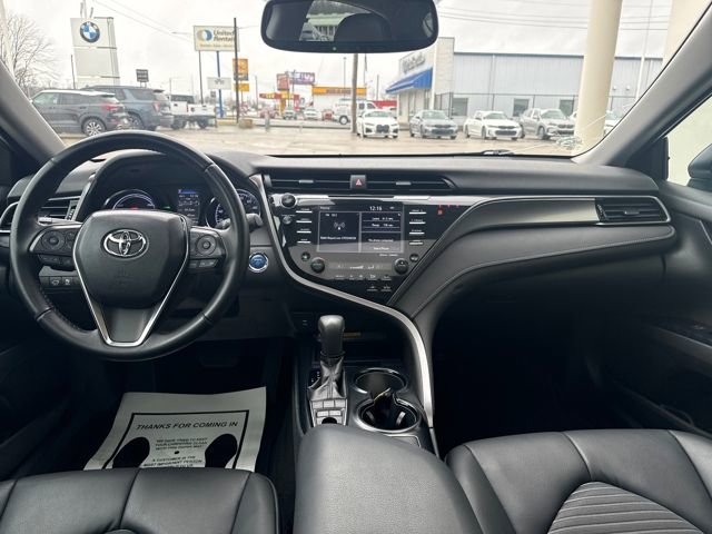Used 2019 Toyota Camry SE w/ Sunroof Package image 11