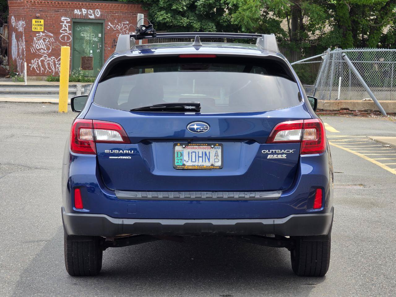 Used 2017 Subaru Outback 2.5i Premium AWD/4WD image 6