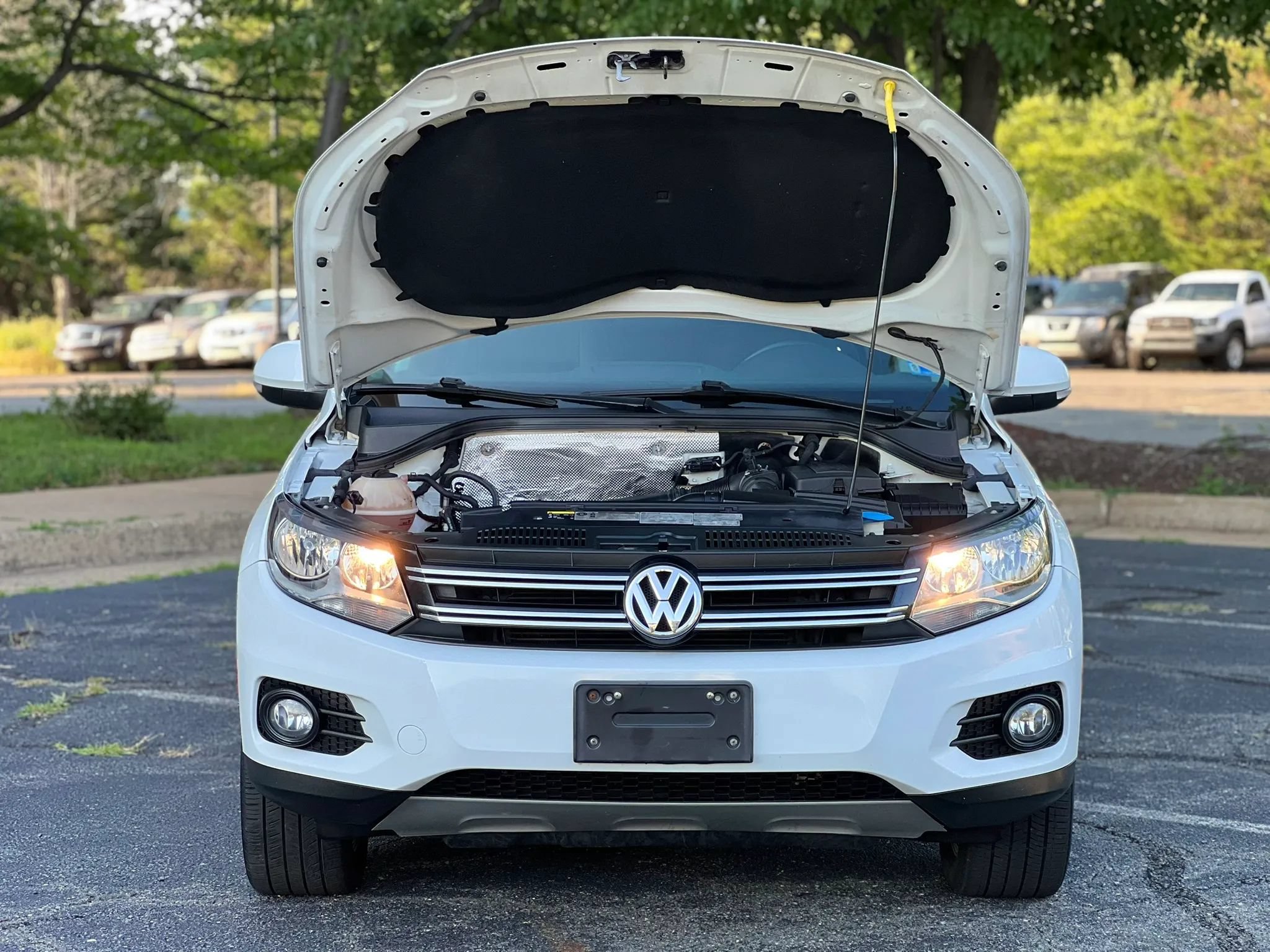 Used 2015 Volkswagen Tiguan SEL AWD/4WD image 33