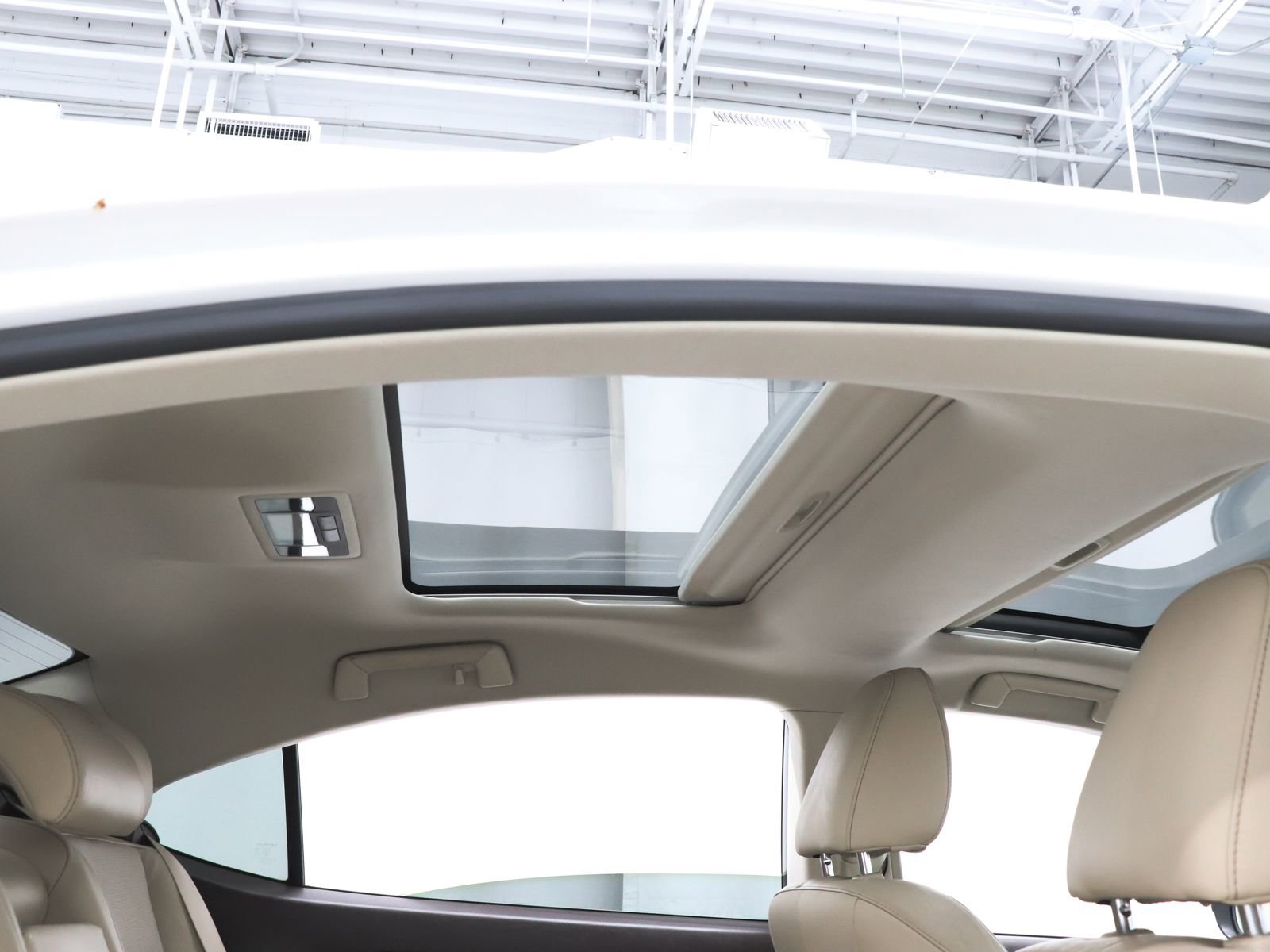 Used 2016 Lexus ES 350 w/ Luxury Package w/Wood Trim image 25