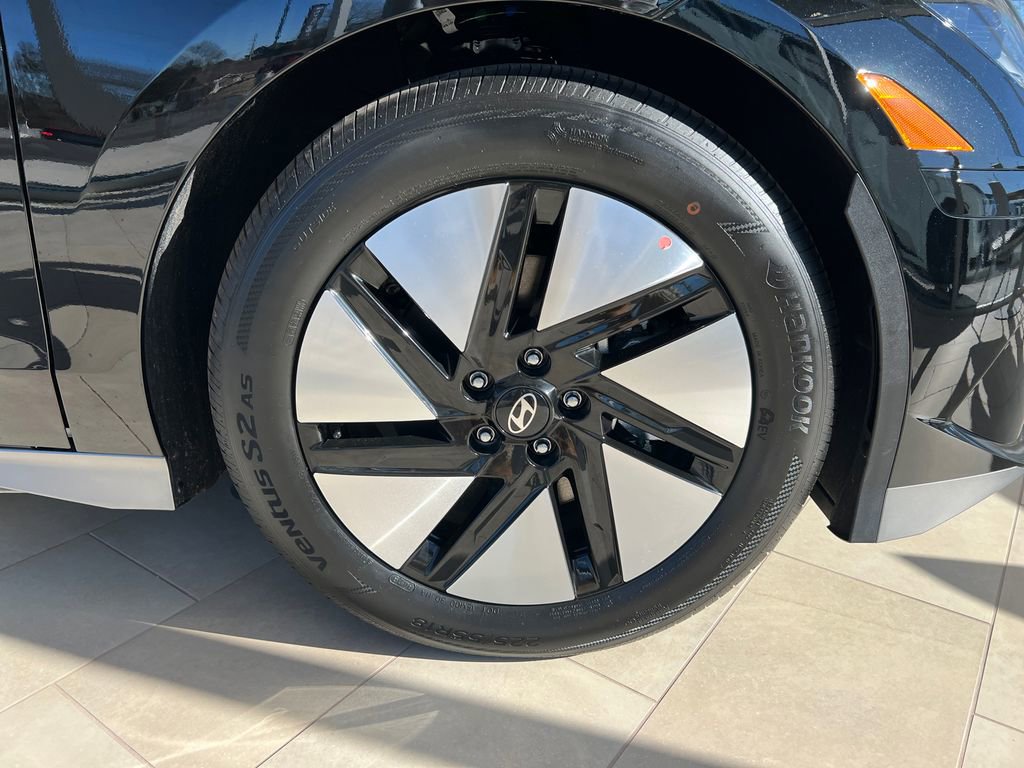 New 2025 Hyundai Ioniq 6 SE image 11