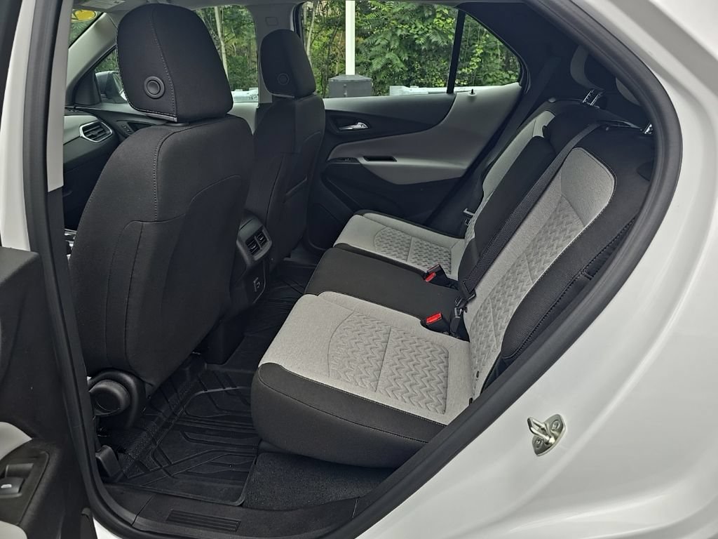 Certified 2024 Chevrolet Equinox LS w/ LPO, Floor Liner Package AWD/4WD image 9