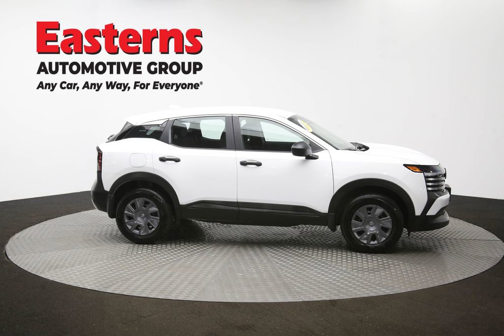 Used 2025 Nissan Kicks S image 45