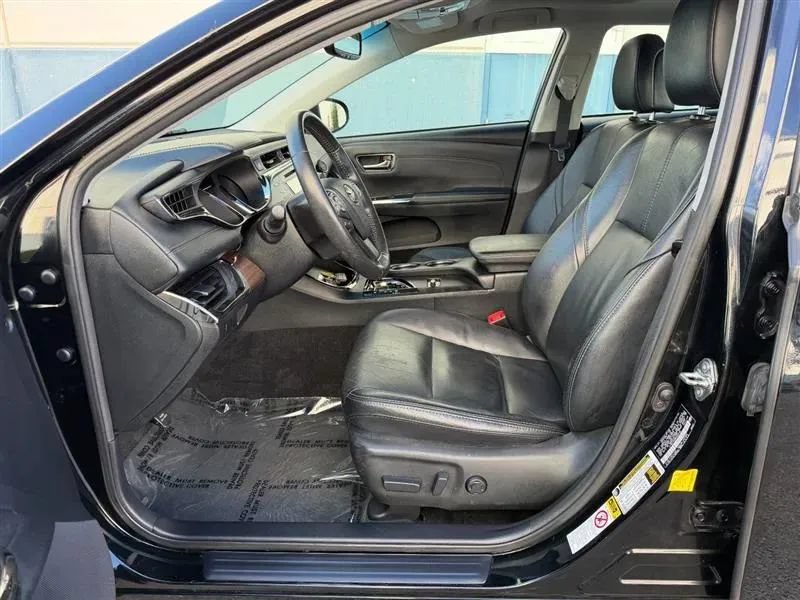 Used 2013 Toyota Avalon XLE Touring FWD image 37
