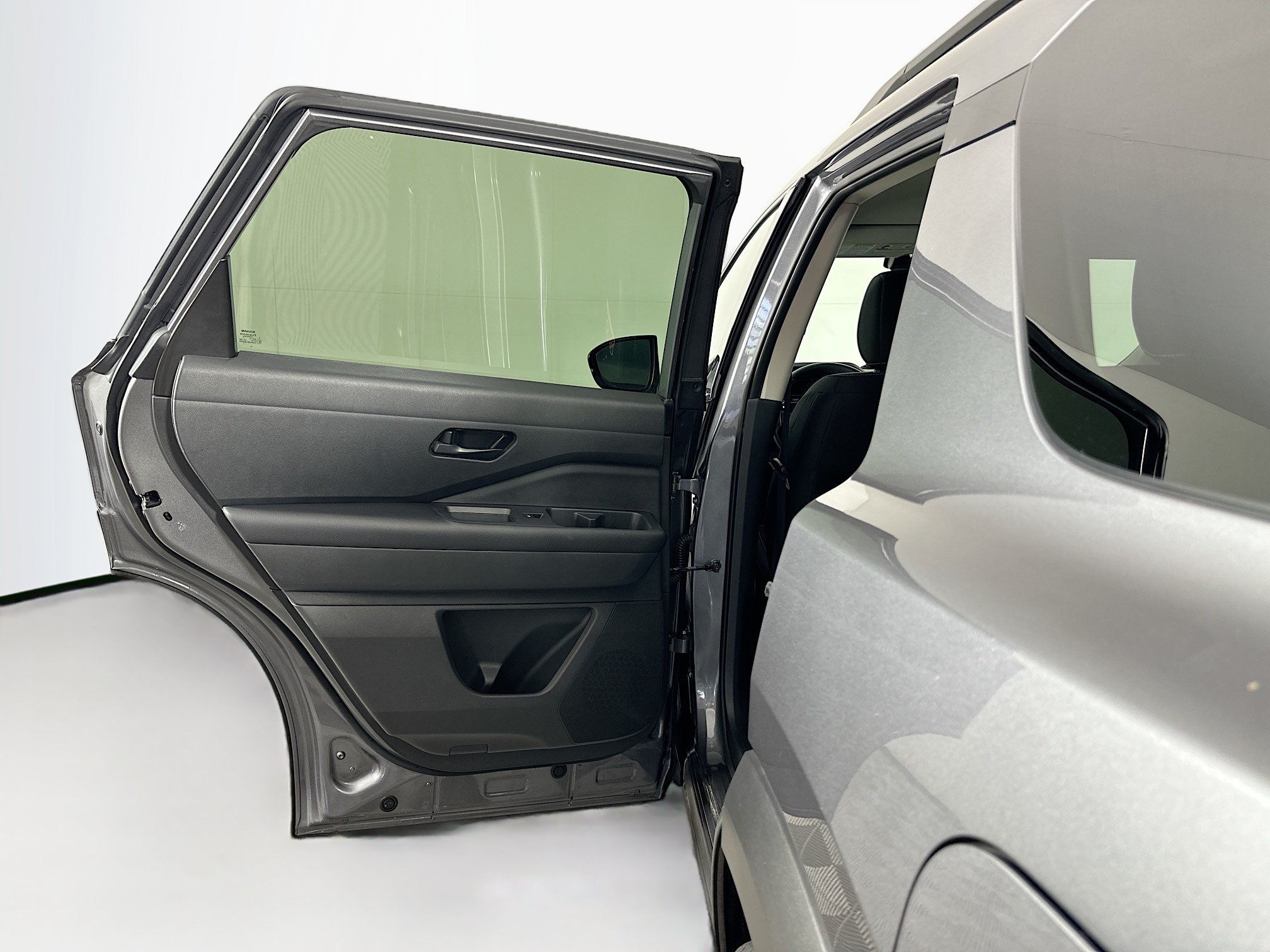 Used 2025 Nissan Pathfinder SV FWD image 26
