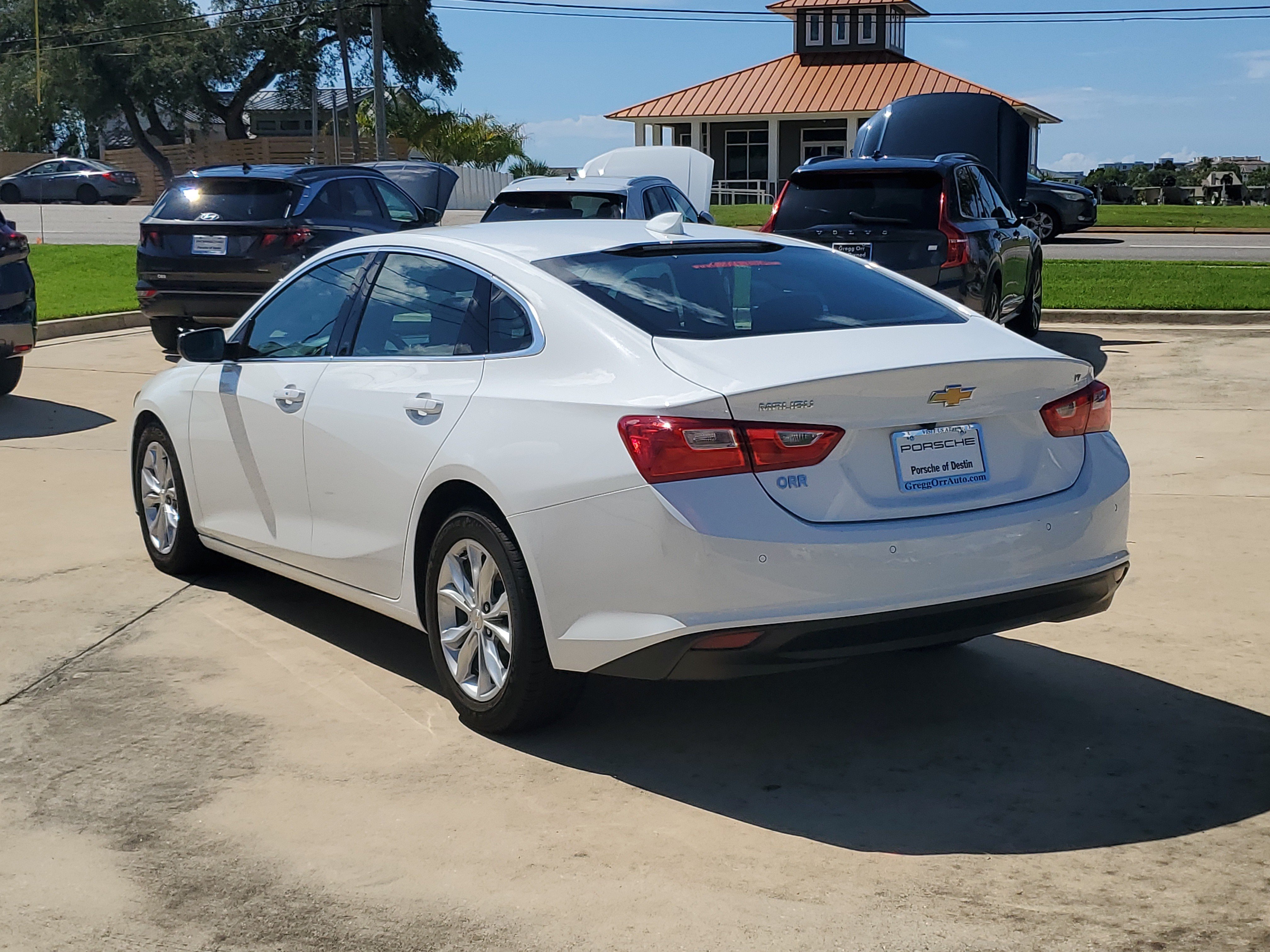 Used 2025 Chevrolet Malibu LT FWD image 3