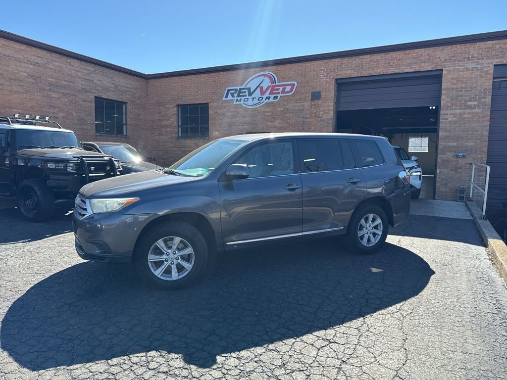 Used 2012 Toyota Highlander SE w/ Tow Pkg image 4