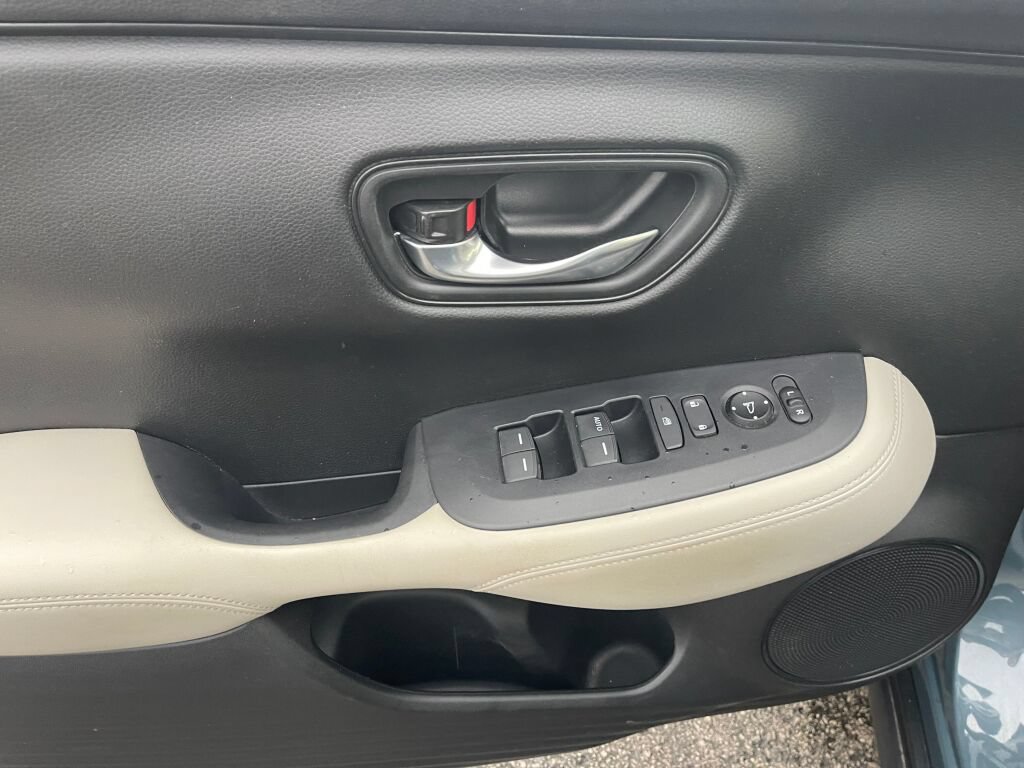 Used 2024 Honda HR-V LX image 7