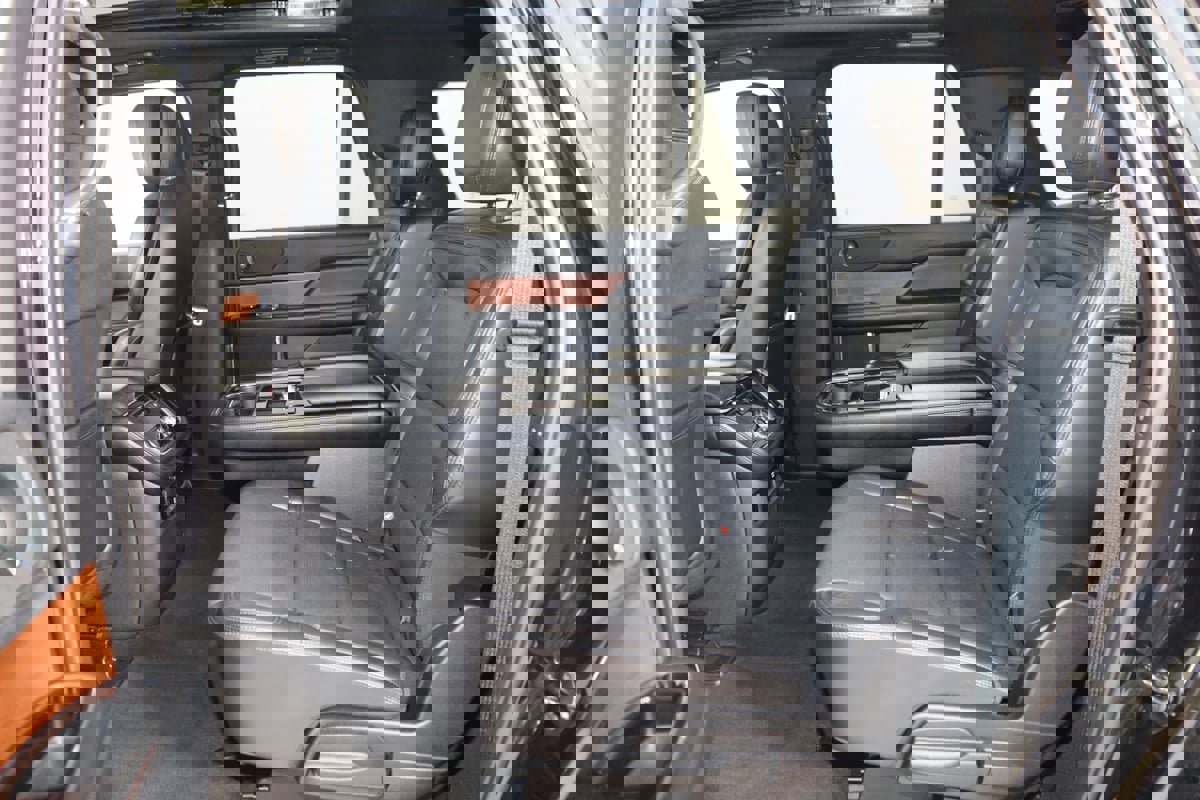 Used 2020 Lincoln Navigator L Reserve w/ Equipment Group 208A Reserve image 52