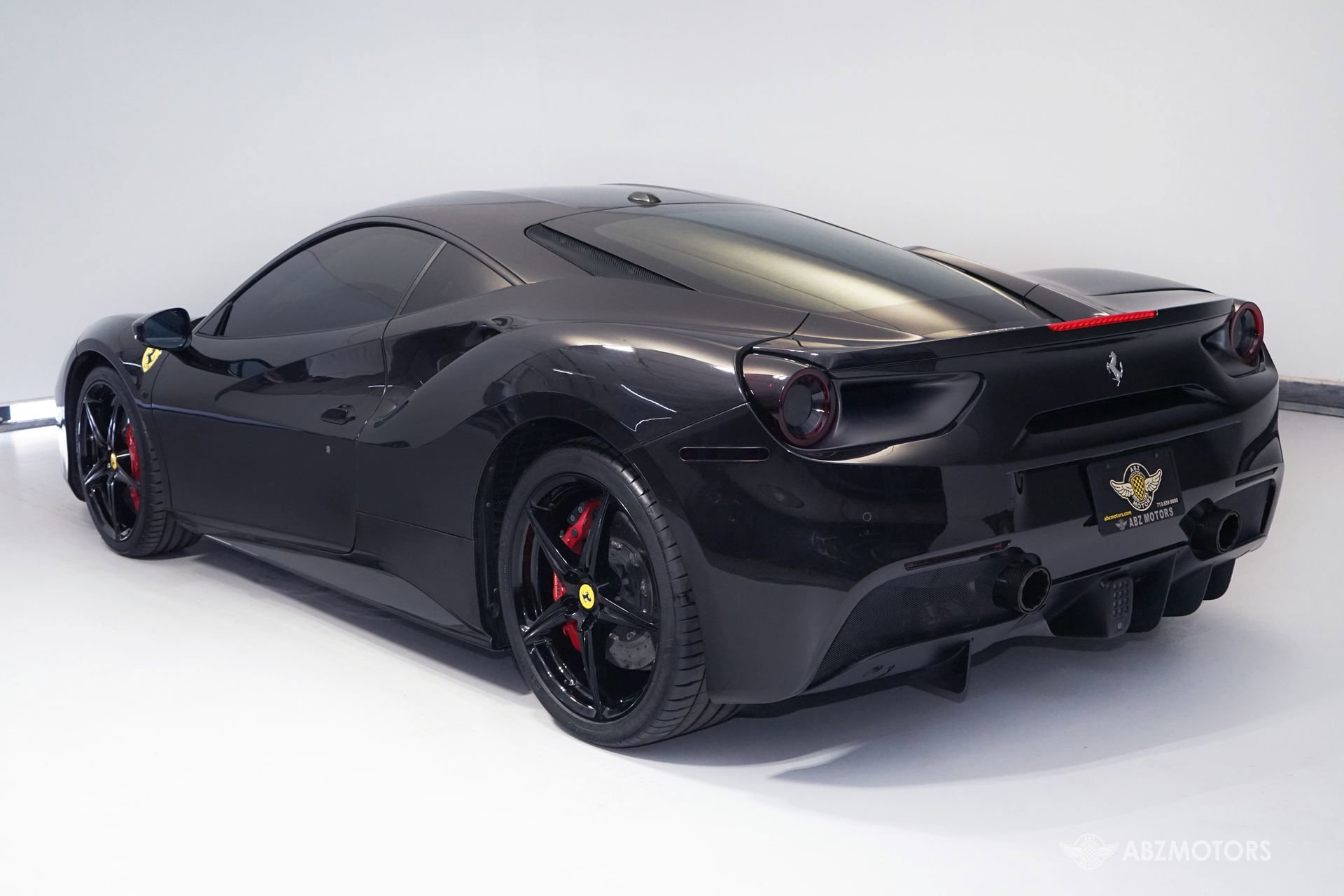 Used 2017 Ferrari 488 GTB image 6