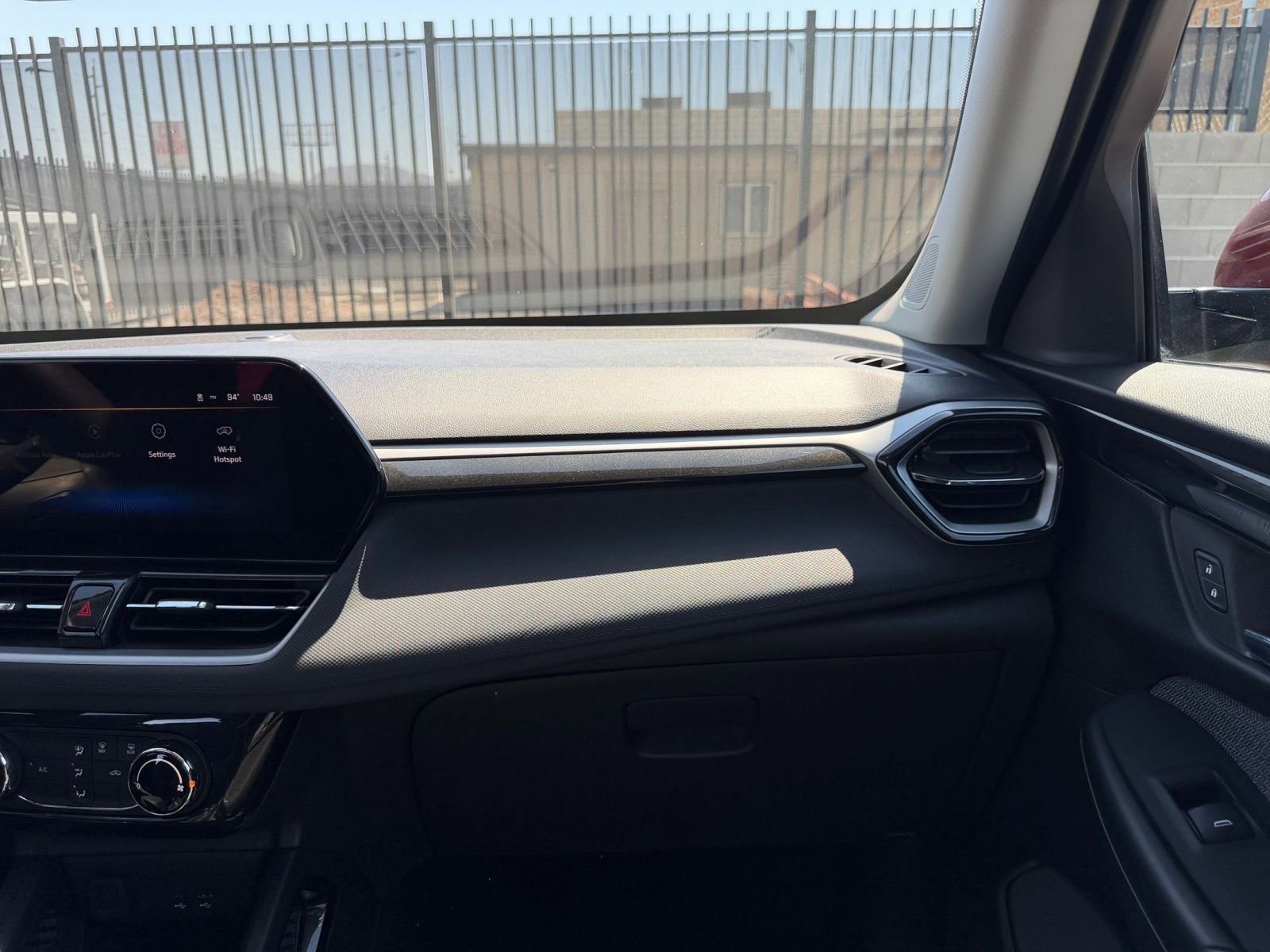 Used 2025 Chevrolet TrailBlazer LT FWD image 34