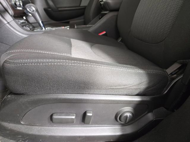 Used 2015 Chevrolet Traverse LT image 29