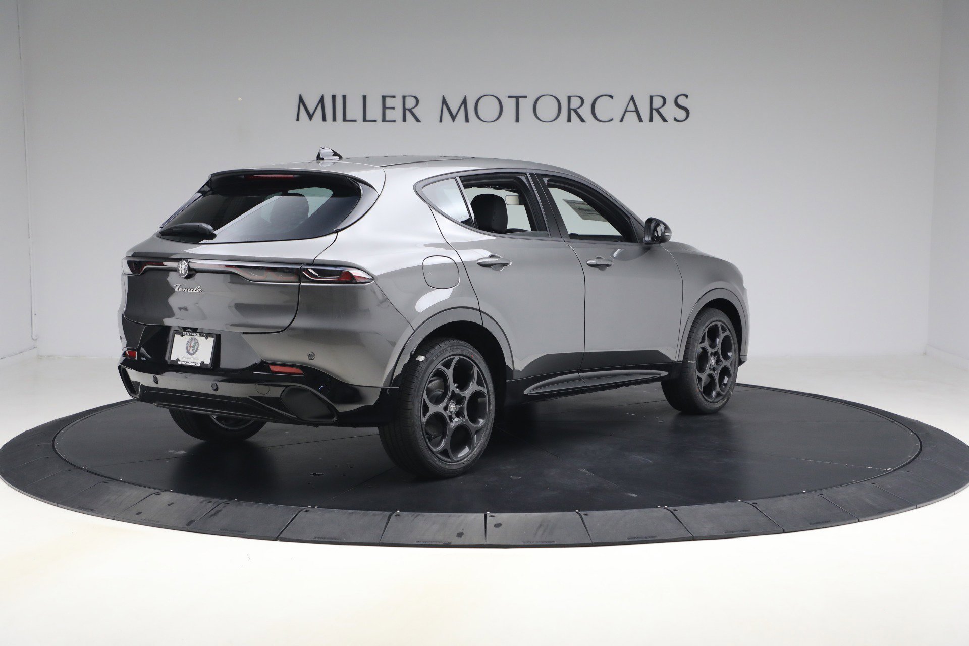 New 2026 Alfa Romeo Tonale AWD/4WD image 6