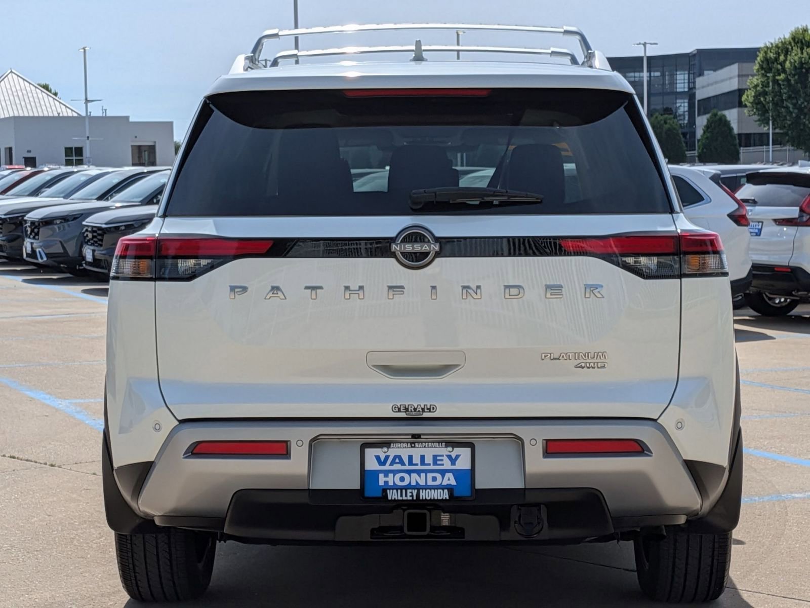 Used 2024 Nissan Pathfinder Platinum w/ Cargo Package AWD/4WD image 7