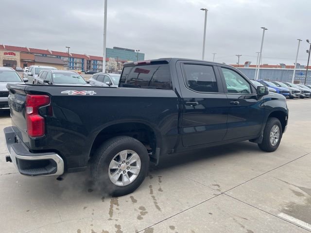 Used 2025 Chevrolet Silverado 1500 LT image 2
