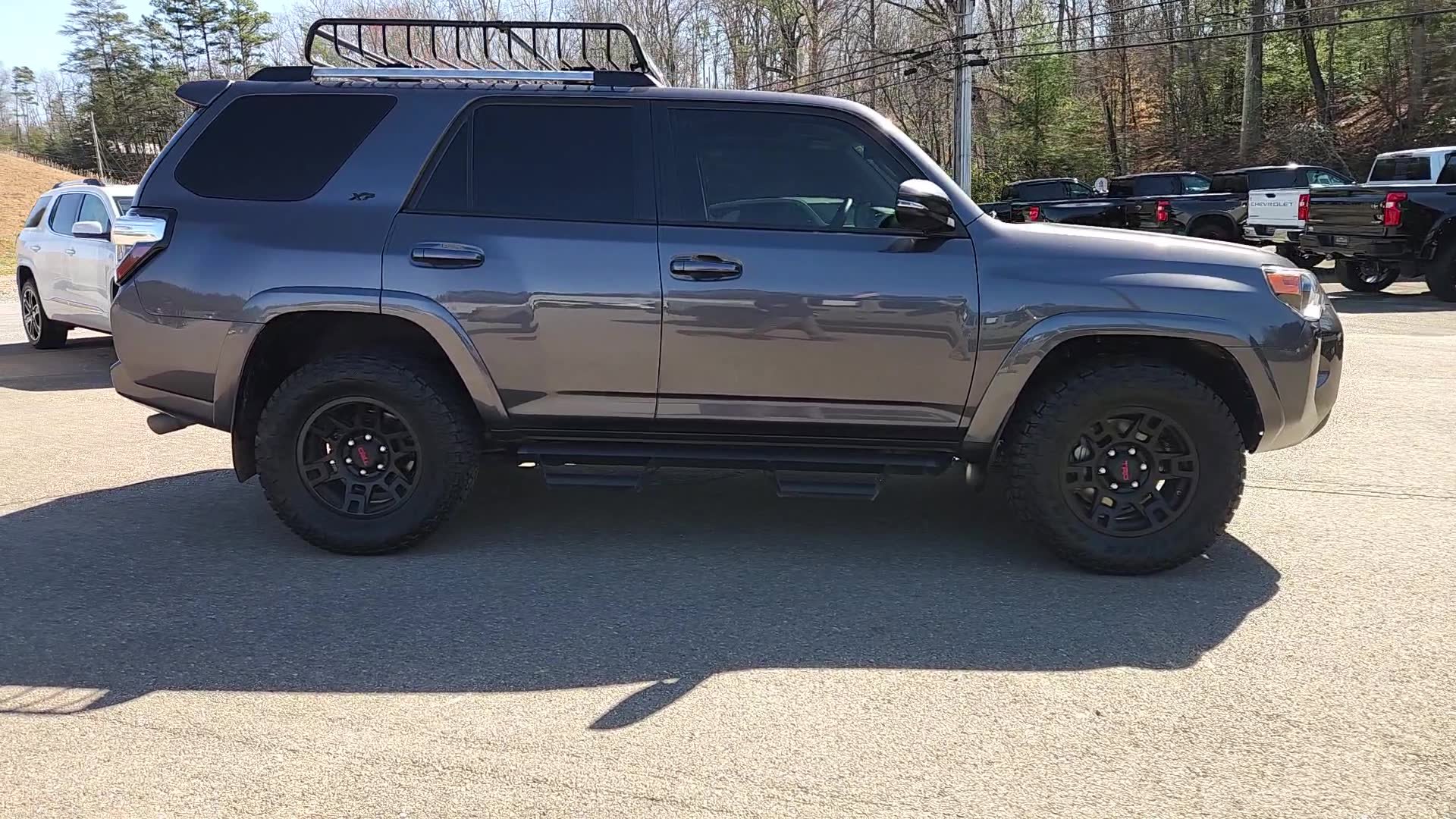 Used 2022 Toyota 4Runner SR5 Premium w/ Moonroof Package image 18