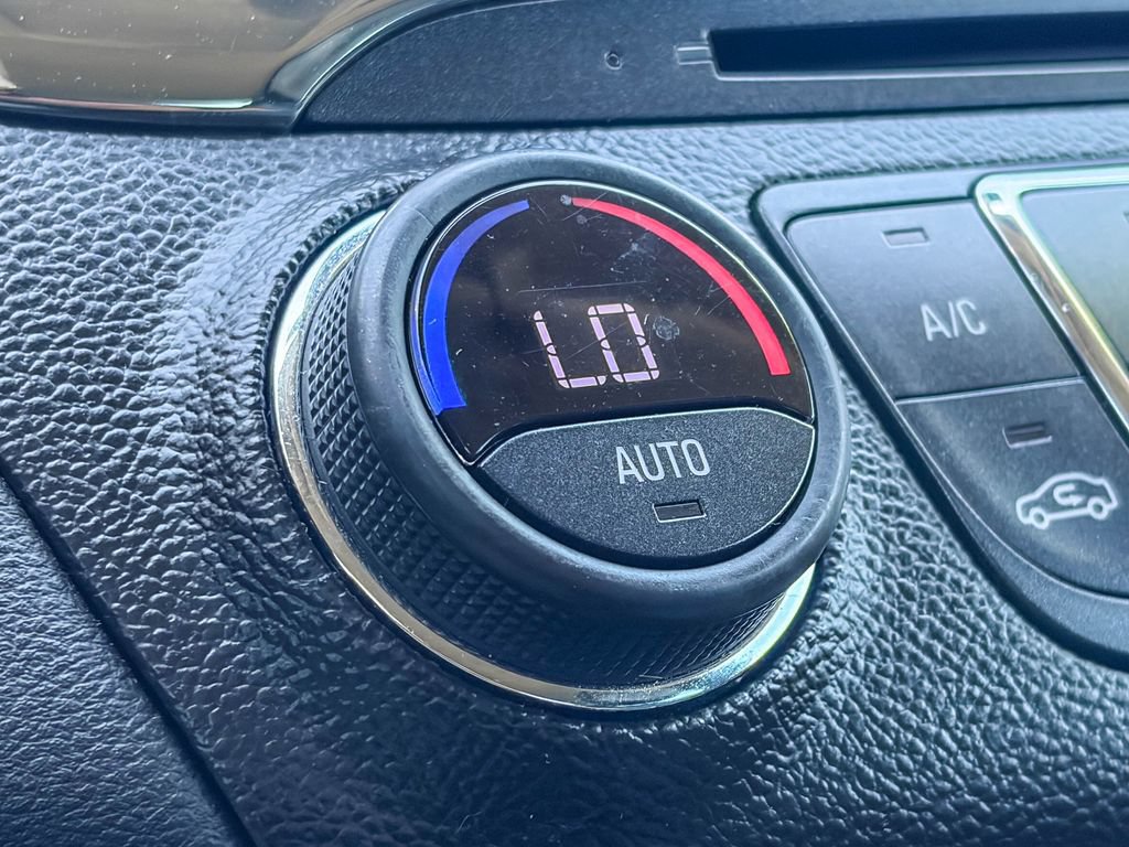 Used 2017 Chevrolet Impala Premier FWD image 30