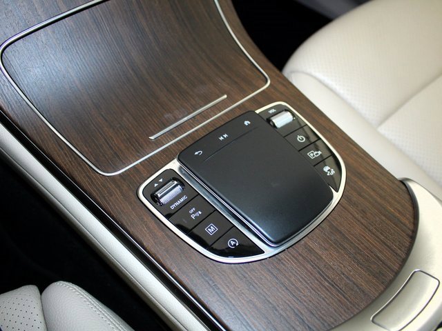 Used 2021 Mercedes-Benz GLC 300 4MATIC image 14