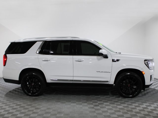 Used 2022 GMC Yukon SLT w/ SLT Premium Package image 7