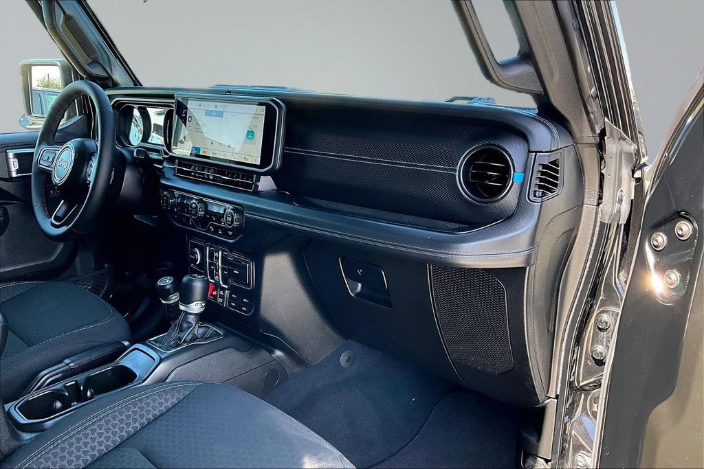 Certified 2025 Jeep Wrangler Unlimited Rubicon 4xe w/ Safety Group AWD/4WD image 17