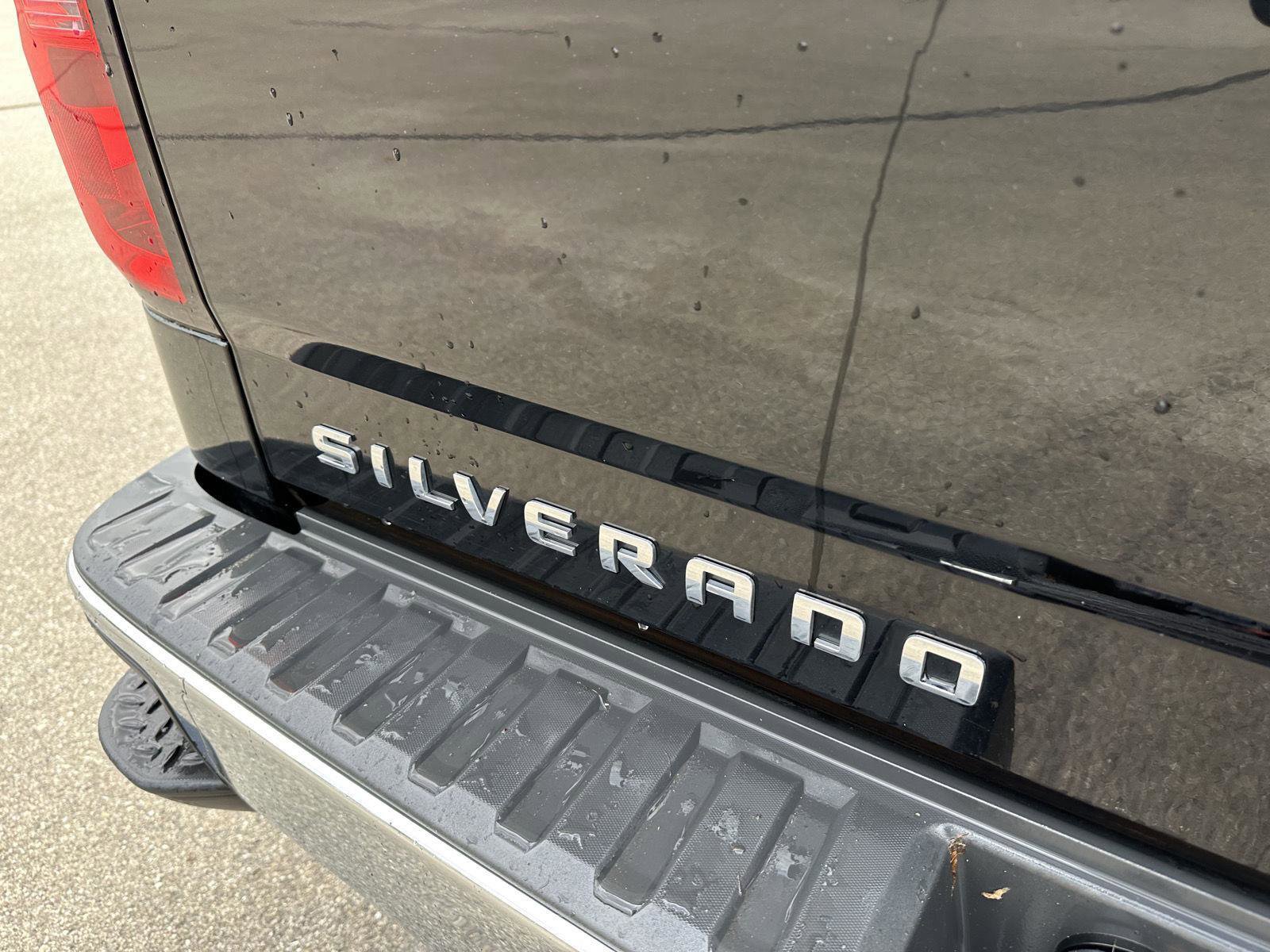 Used 2019 Chevrolet Silverado 1500 LT w/ All Star Edition AWD/4WD image 5